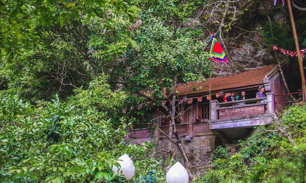 yen-tu-january-travel-guide